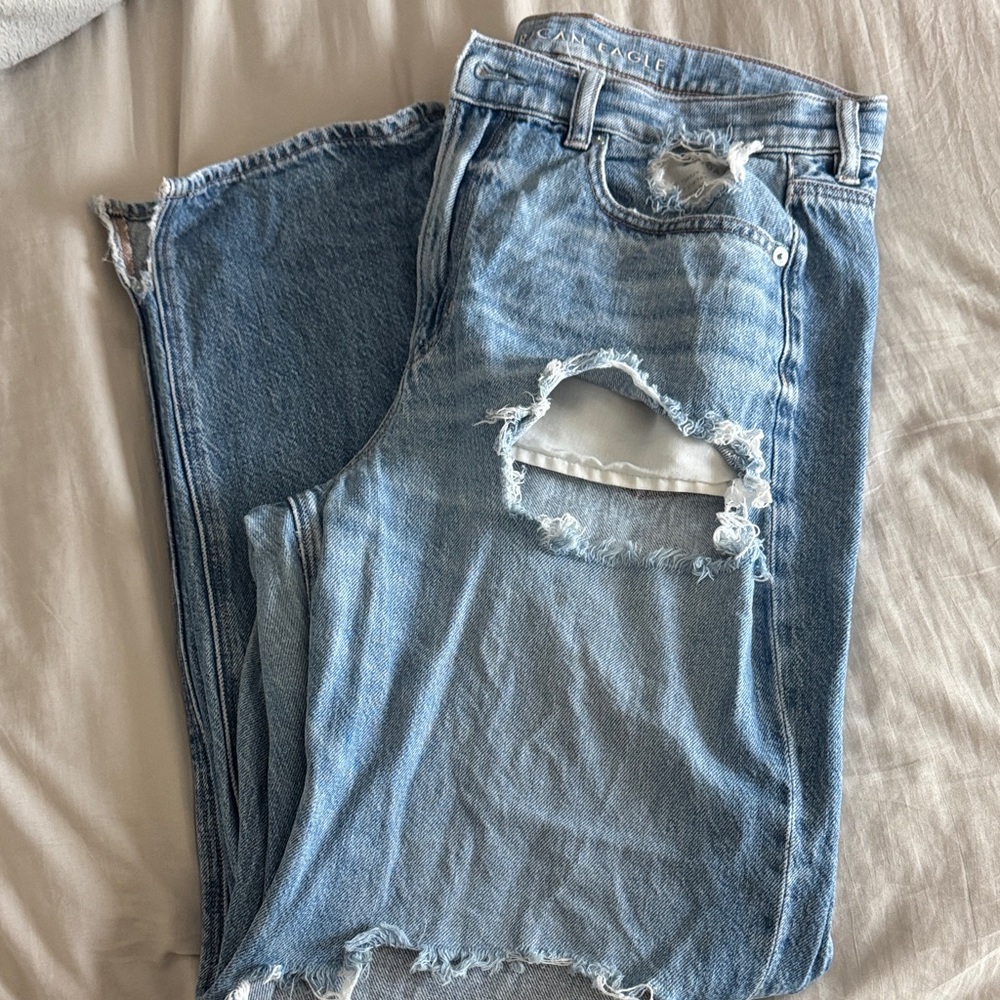 American Eagle Outfitters Light Blue Ripped Jeans